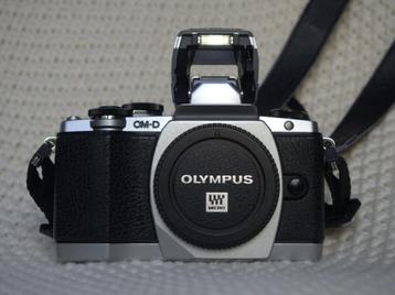 Olympus OM-D EM-10 Mark I (body) beschikbaar voor biedingen