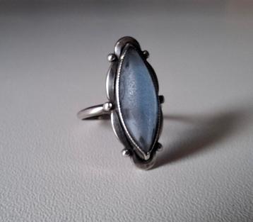 Vintage zilveren ring beschikbaar voor biedingen