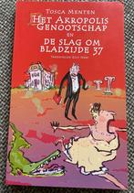 Het Akropolis Genootschap en de slag om bladzijde 37, Fictie algemeen, Ophalen of Verzenden, Zo goed als nieuw, .Tosca Menten.
