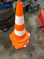 6 Verkeerspionnen / Wegafzetting, Ophalen