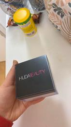 Huda beauty loose powder pound cake, Zo goed als nieuw, Ophalen