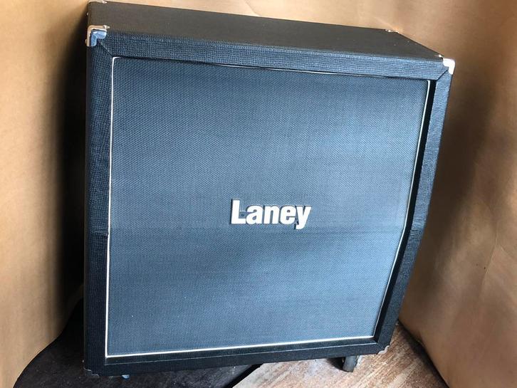 Laney 4x12” speakerkast, Muziek en Instrumenten, Versterkers | Bas en Gitaar, Zo goed als nieuw, 100 watt of meer, Ophalen of Verzenden