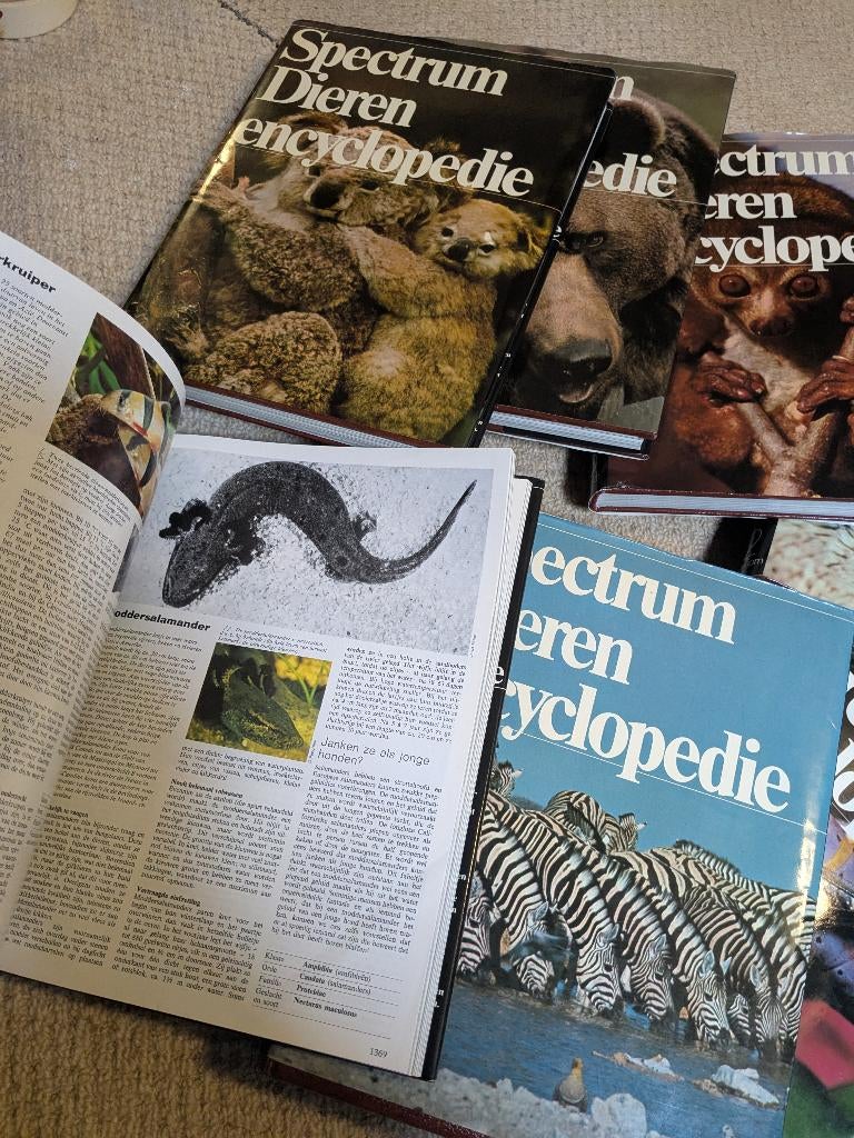 spectrum dierenencyclopedie in 7 delen, Boeken, Encyclopedieën, Ophalen, Diverse, Complete serie, Zo goed als nieuw