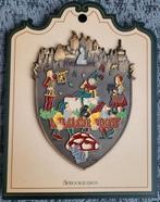 Efteling sprookjesbos mega pin, nieuw met zakje, Verzamelen, Efteling, Ophalen of Verzenden, Nieuw, Button of Speldje