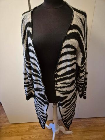 Lang zwart/grijs Miss Etam vest met zebraprint - maat
XL beschikbaar voor biedingen