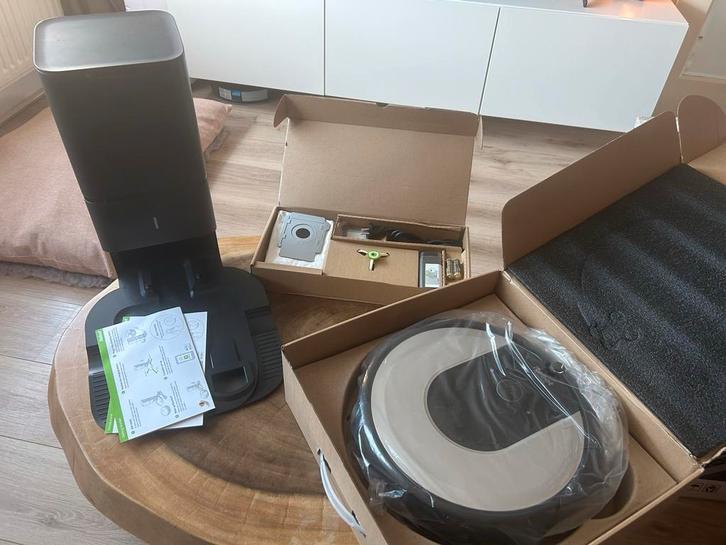 Roomba i7 i7556 (rvb-y2) - NIEUW, Witgoed en Apparatuur, Stofzuigers, Nieuw, Robotstofzuiger, Reservoir, Ophalen of Verzenden