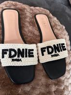 Nieuwe Slippers maat 39/40, Ophalen of Verzenden, Zwart