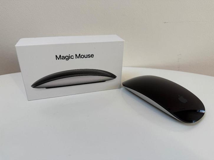 Apple Magic Mouse – Black (MMMQ3Z/A – A1657)), Computers en Software, Muizen, Nieuw, Muis, Draadloos, Ophalen of Verzenden