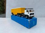 SIKU VOLVO F-10 AUTOMOBILE TESTING VERHICLE, Hobby en Vrije tijd, Modelauto's | 1:50, Ophalen of Verzenden, Bus of Vrachtwagen