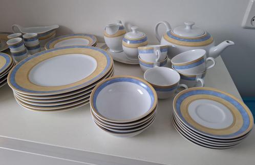 Blokker Servies, Huis en Inrichting, Keuken | Servies, Zo goed als nieuw, Overige typen, Overige stijlen, Porselein, Ophalen