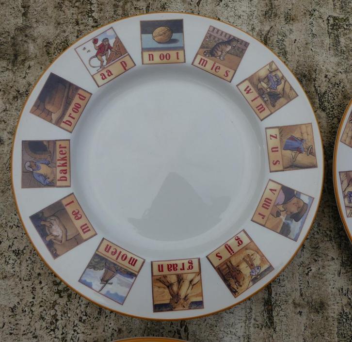 Aap Noot Mies Tarvo Ontbijtborden Lekker Brood sinds 1933, Huis en Inrichting, Keuken | Servies, Nieuw, Bord(en), Overige stijlen