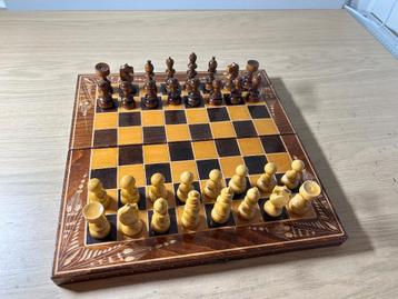 Houten Schaakbord Bordspel beschikbaar voor biedingen