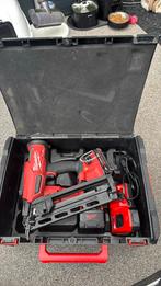 Milwaukee M18 FN16GA-202X 18V Li-ion Afwerktacker 2x 2.0Ah, Ophalen of Verzenden, Gevuld, Zo goed als nieuw