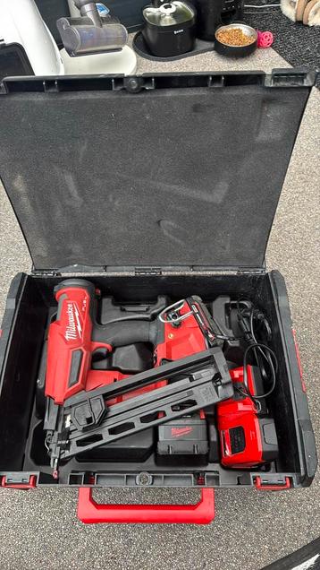 Milwaukee M18 FN16GA-202X 18V Li-ion Afwerktacker 2x 2.0Ah beschikbaar voor biedingen