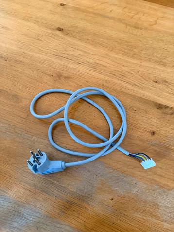 Stroomkabel met stekker beschikbaar voor biedingen