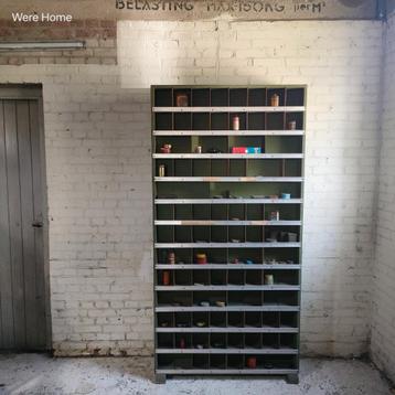 Vintage industriele vakkenkast dubbelzijdig roomdivider hout beschikbaar voor biedingen