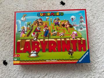 Ravensburger Super Mario Labyrinth familiespel vol avontuur! beschikbaar voor biedingen