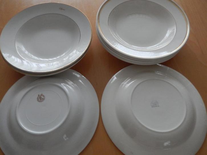 10x California bord 6x Petrus Regout 4x Moulin des Loups, Antiek en Kunst, Antiek | Servies los, Ophalen of Verzenden