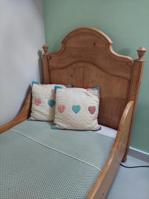 Antiek grenen kinderbed, Antiek en Kunst, Antiek | Meubels | Bedden, Ophalen