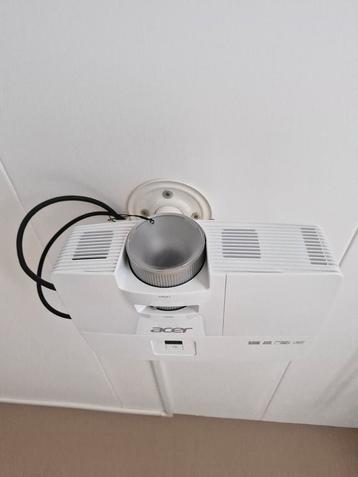 Acer H5380 led home cinema beamer compleet met scherm beschikbaar voor biedingen