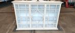 Witte vitrinekast met glazen deuren, Huis en Inrichting, Kasten | Vitrinekasten, Ophalen, 100 tot 150 cm, 100 tot 150 cm, Landelijk
