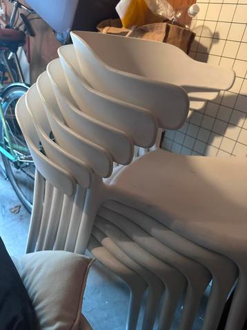 Witte kunststof stoelen 6x beschikbaar voor biedingen