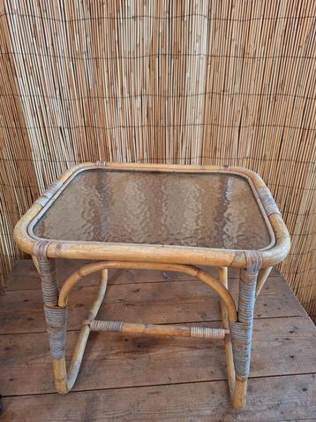 Rohe Noordwolde vintage bijzettafel  beschikbaar voor biedingen