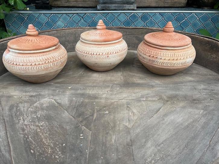 Indiase pot handwerk India klei carving terracotta, Huis en Inrichting, Keuken | Servies, Nieuw, Overige typen, Overige stijlen