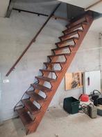 Hardhouten trap voor een verdieping op 288 cm hoogte., Doe-het-zelf en Verbouw, Ladders en Trappen, Ophalen of Verzenden, Gebruikt