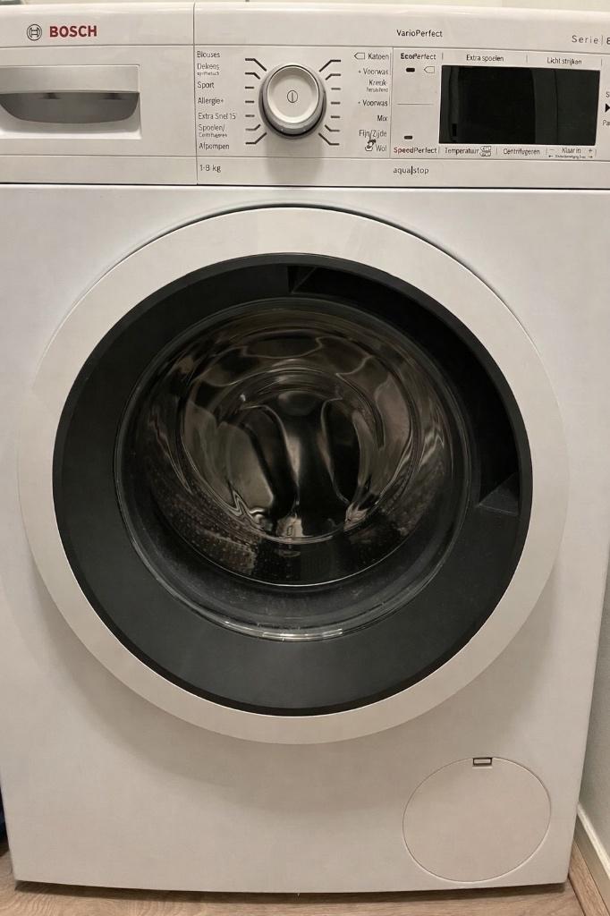 Wasmachine Bosch Serie 8, Witgoed en Apparatuur, Wasmachines, Zo goed als nieuw, Voorlader, 6 tot 8 kg, Minder dan 85 cm, 1200 tot 1600 toeren
