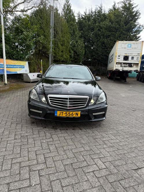 Mercedes-Benz E-Klasse 5.5 E63 AMG Sedan AUT 2011 Zwart, Auto's, Mercedes-Benz, Particulier, E-Klasse, Benzine, E, Sedan, Automaat
