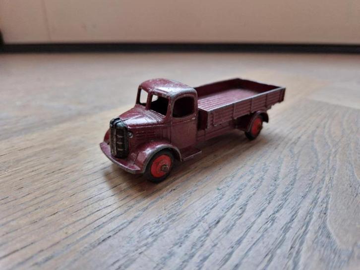 Dinky Toys 412 Austin Wagon, Hobby en Vrije tijd, Modelauto's | 1:43, Gebruikt, Bus of Vrachtwagen, Dinky Toys, Ophalen of Verzenden