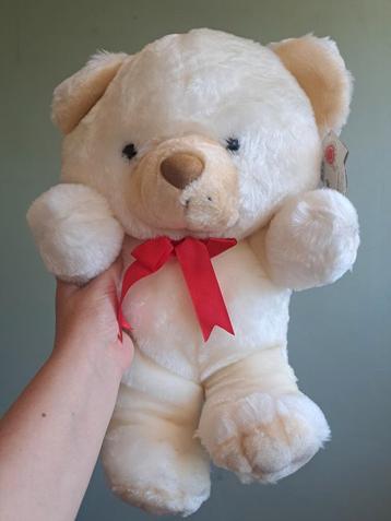 Nieuwe knuffelberen beschikbaar voor biedingen