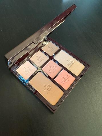 Charlotte Tilbury Instant Look in a Palette beschikbaar voor biedingen