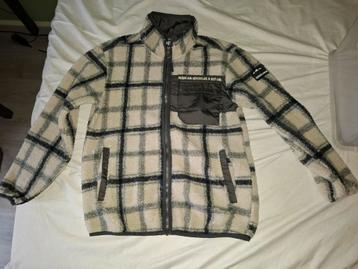 Jongens vest beschikbaar voor biedingen