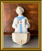 Oud biscuit porseleinen wijwatervaatje: Jezus, hostie, kelk, Ophalen of Verzenden