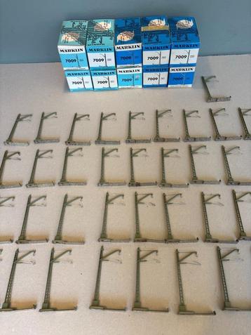 Märklin 7009 masten bovenleiding M rails topstaat beschikbaar voor biedingen