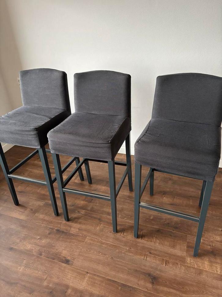 3 Donkergrijze barkrukken met afneembare hoes, Huis en Inrichting, Barkrukken, Gebruikt, 60 tot 90 cm, Metaal, 3 krukken, Met voetsteun