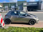 Toyota Yaris 1.0 16V Vvti 5DR 2017 Grijs, Auto's, Voorwielaandrijving, 730 kg, Origineel Nederlands, 24 km/l