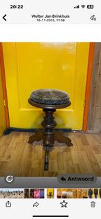 Piano draaikruk. Mooie gedraaide donker houten kruk., Huis en Inrichting, Ophalen of Verzenden, In hoogte verstelbaar, Gebruikt