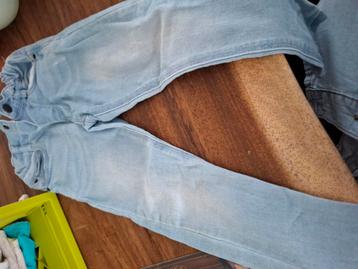 Kinderkleding mt 98/104 beschikbaar voor biedingen