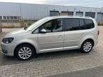 Volkswagen Touran 1.6 TDI 77KW 5P 2010 Grijs, Auto's, Lichtsensor, Zwart, 4 cilinders, Alcantara