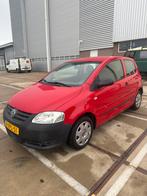 Volkswagen Fox 1.2 40KW 2010 Rood APK, Auto's, Voorwielaandrijving, Stof, 54 pk, Zwart