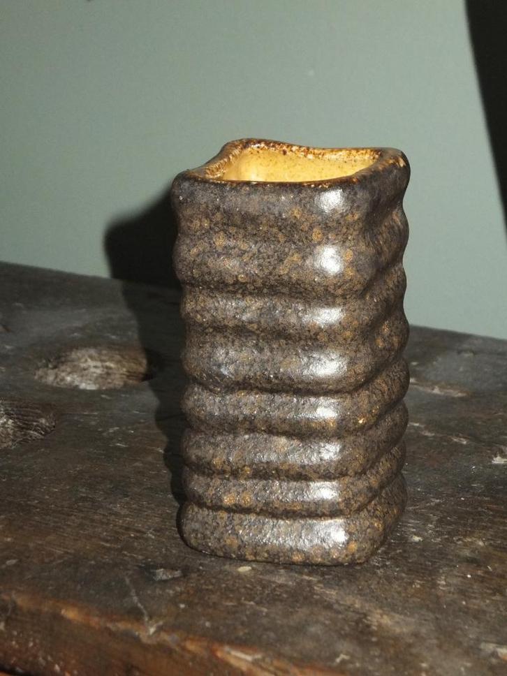 gratis verzenden vintage mini ribbelvaasje stekjespot Vest, Antiek en Kunst, Curiosa en Brocante, Verzenden