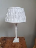 Lampenvoet met kap wit met pareltjes, Ophalen of Verzenden, Zo goed als nieuw, Minder dan 50 cm