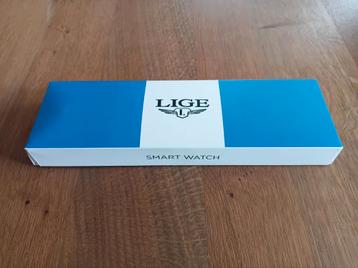 lige smart watch, goudkleurige metaal band. beschikbaar voor biedingen