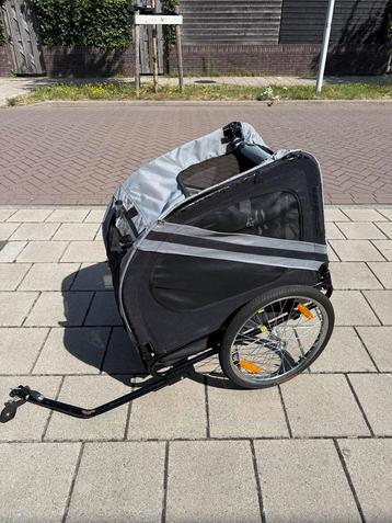 Honden fietskar beschikbaar voor biedingen