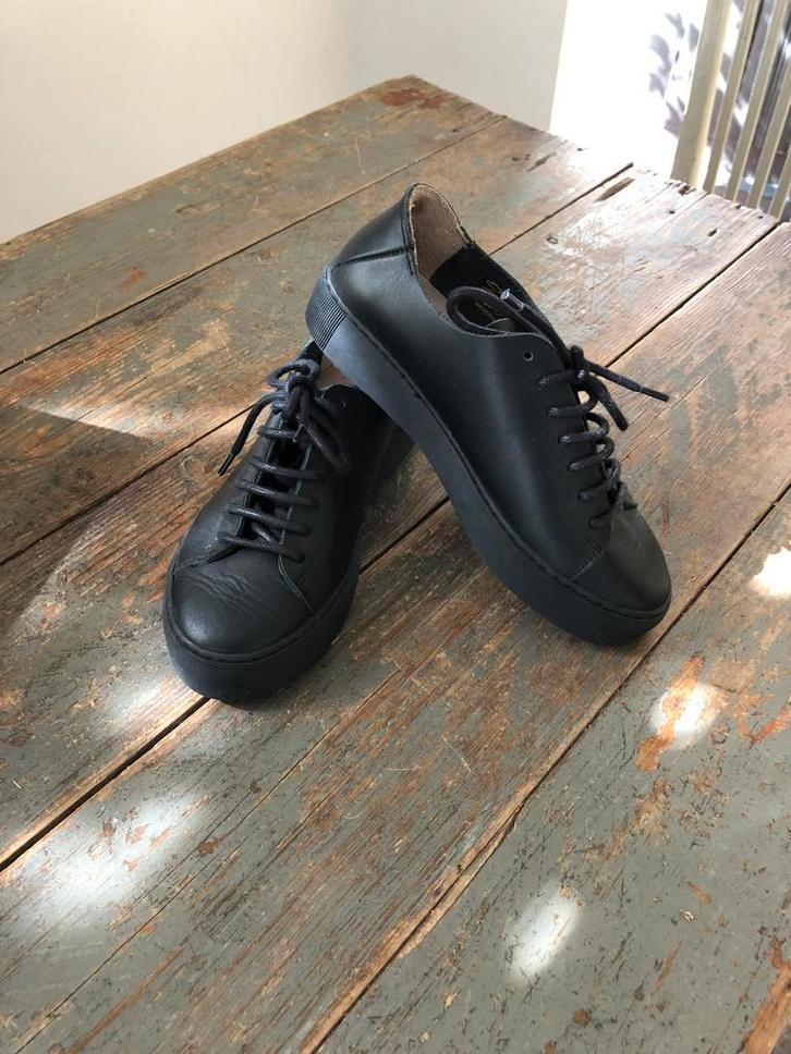 NIEUW SNEAKERS ZWART LEER 36 RR, Kleding | Dames, Schoenen, Nieuw, Sneakers of Gympen, Zwart, Ophalen of Verzenden