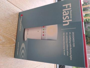 Telefoon, deurbel flitslicht alarmering. beschikbaar voor biedingen