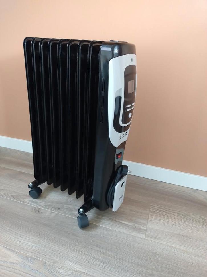 Olie Radiator - Elektrisch, Huis en Inrichting, Kachels, Zo goed als nieuw, Vrijstaand, Oliekachel, Elektrisch, Ophalen
